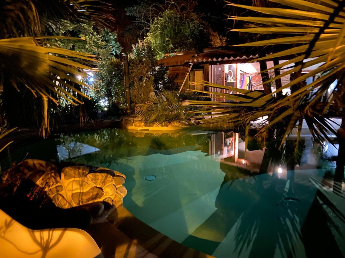 Chambre D'Hotes "Le Village" Villenouvelle Exterior foto