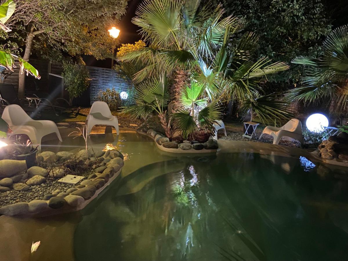 Chambre D'Hotes "Le Village" Villenouvelle Exterior foto